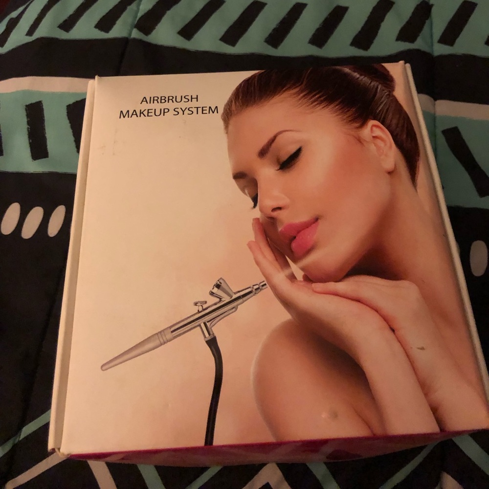 Airbrush makeup system